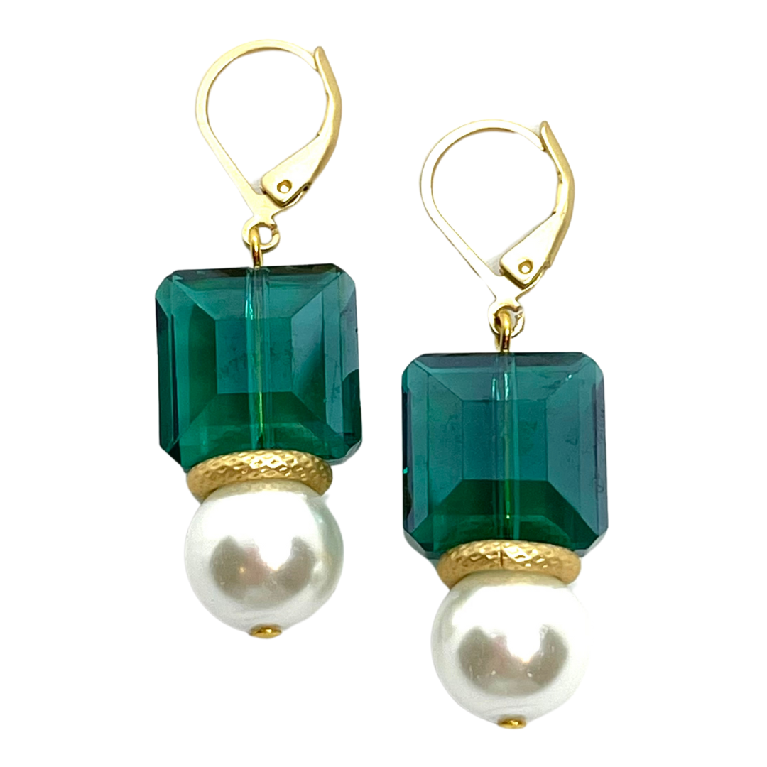 Square Emerald Crystal And Glass Pearl Matte Gold Earrings – Betsy
