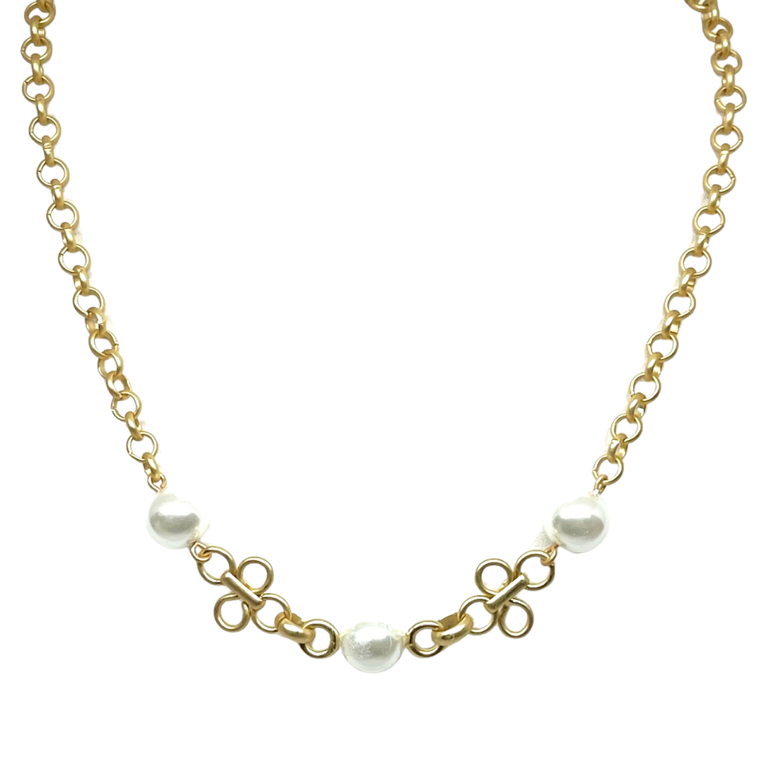 White Pearl And Clover Necklace