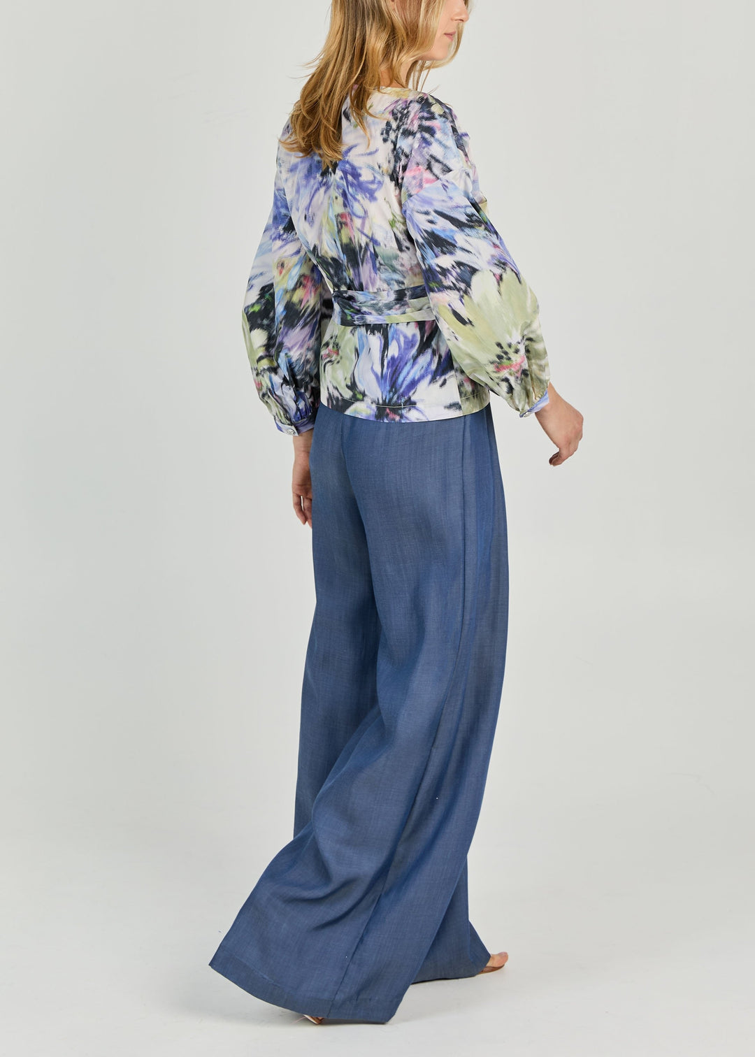 ARTISTA FLORAL PRINT WRAP BLOUSE