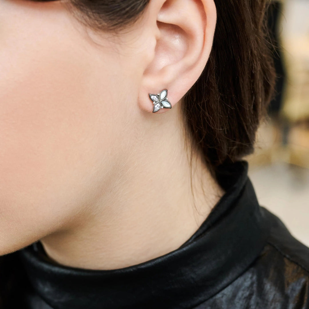 Leaflet Stud Earrings