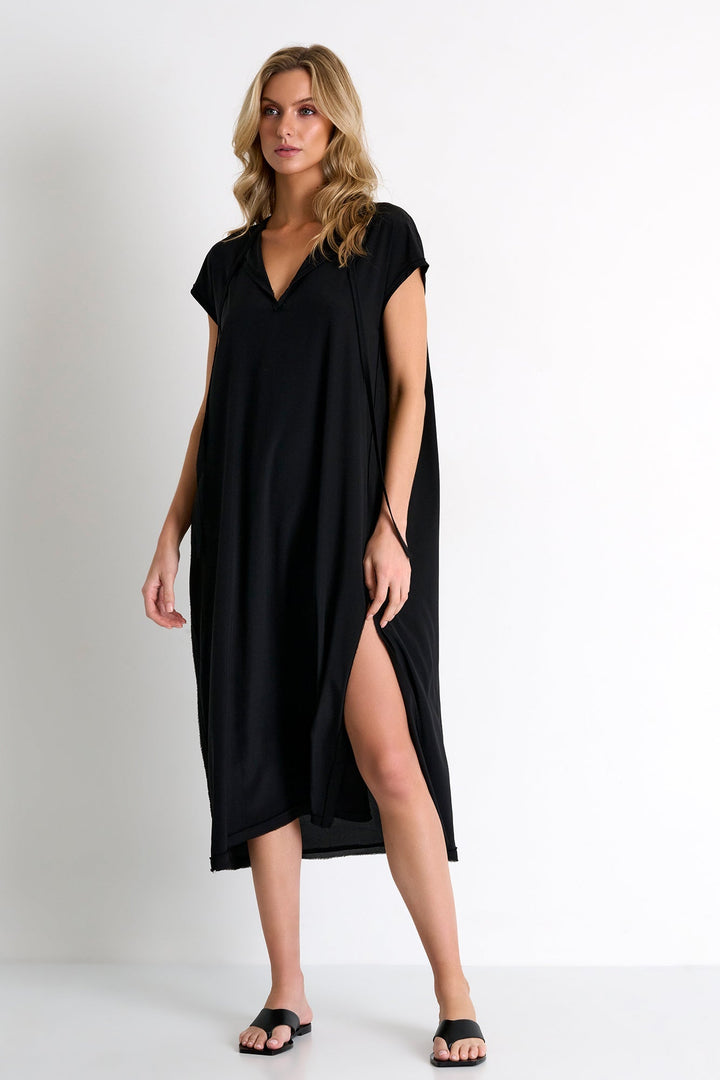 Silk Dress With Boat Neckline 02 / 800 Black