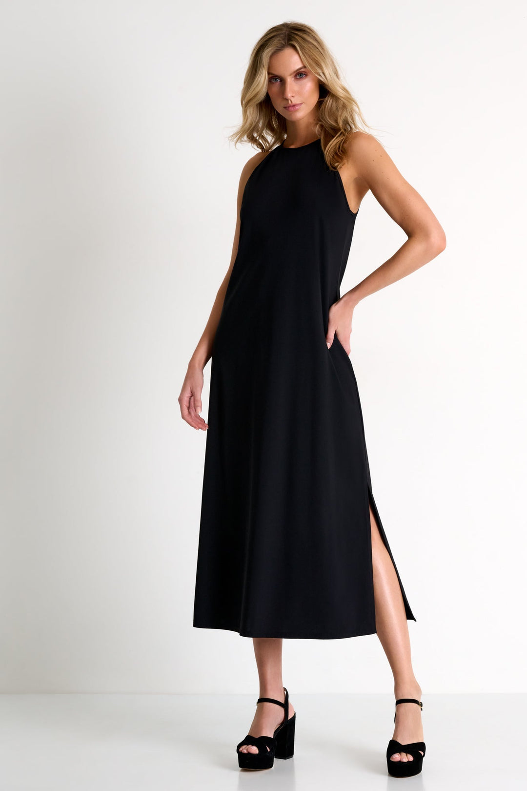 Long Dress With High Neck 02 / 800 Black