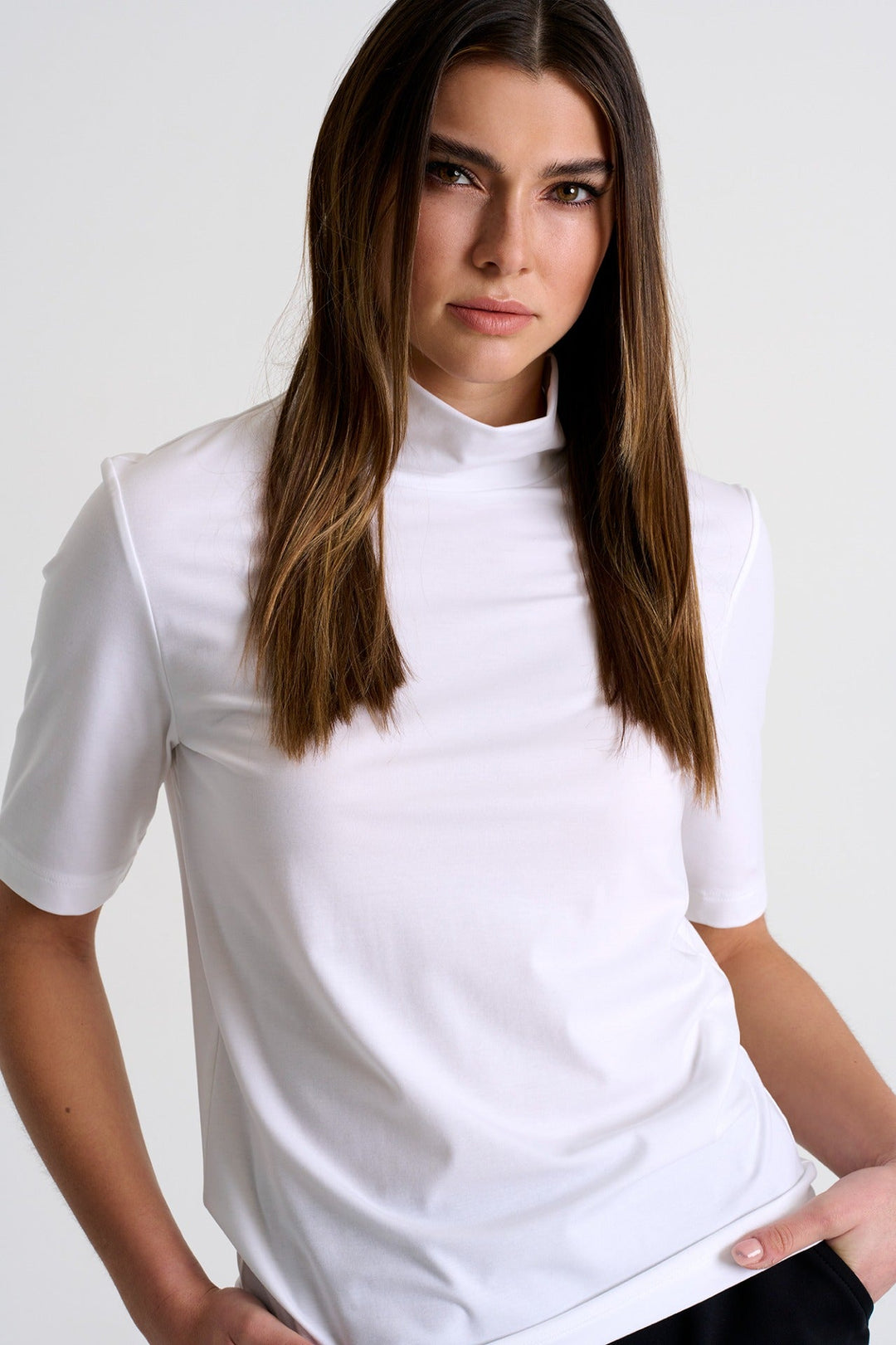 Short Sleeve Mock Neck Top - 52484-61-000