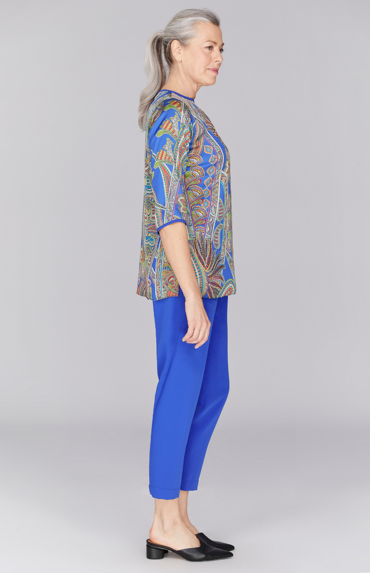 Fabienne is wearing Cobalt in size XS