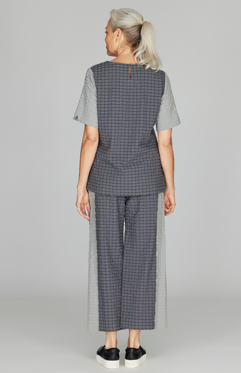 Crinkle Shirting Straight Pants w/ Contrast Panel