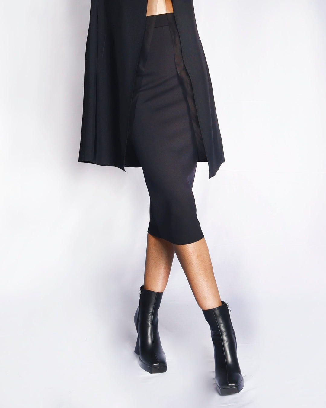 Maison Marie Saint Pierre | Skirts | Canoe2 | Black