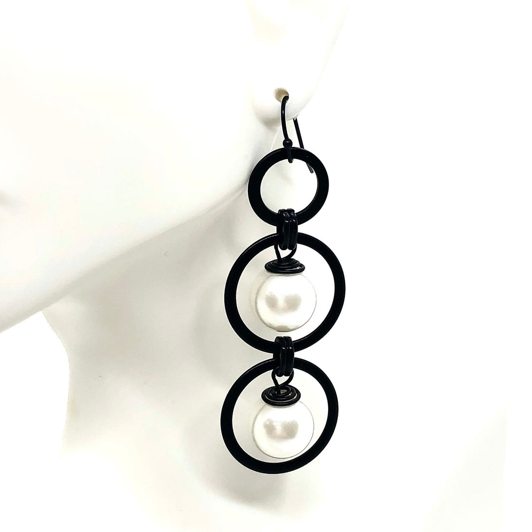 White Glass Pearl Double Pearl Matte Black Loop Earring