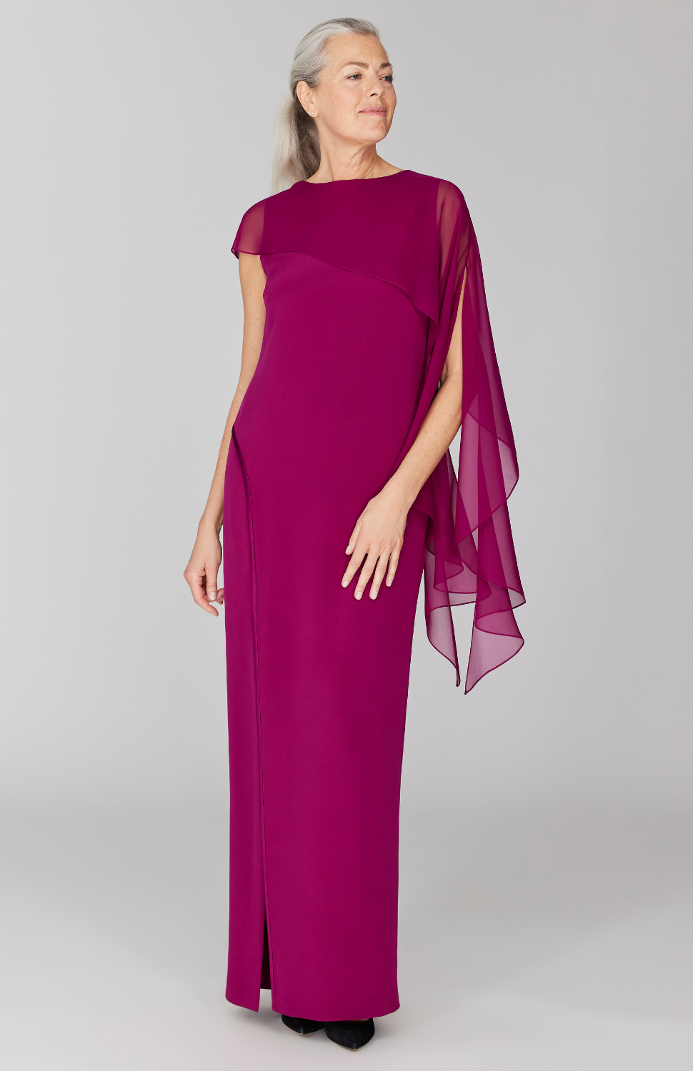 Fabienne is 5' 9" and wearing Berry in size XS.
