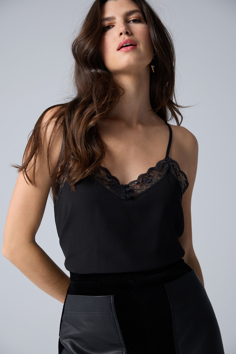 Basic camisole with lace