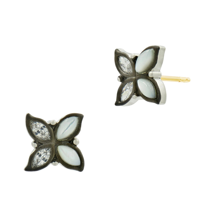 Leaflet Stud Earrings