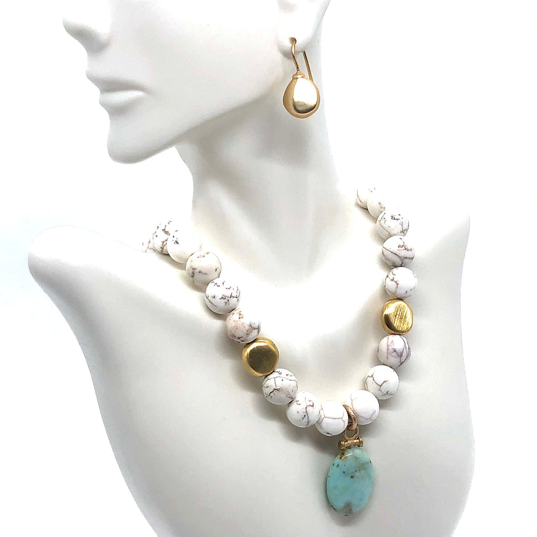 Aventurine Oval Bar Pendant  And White Magnesite Bead Toggle Closure Necklace