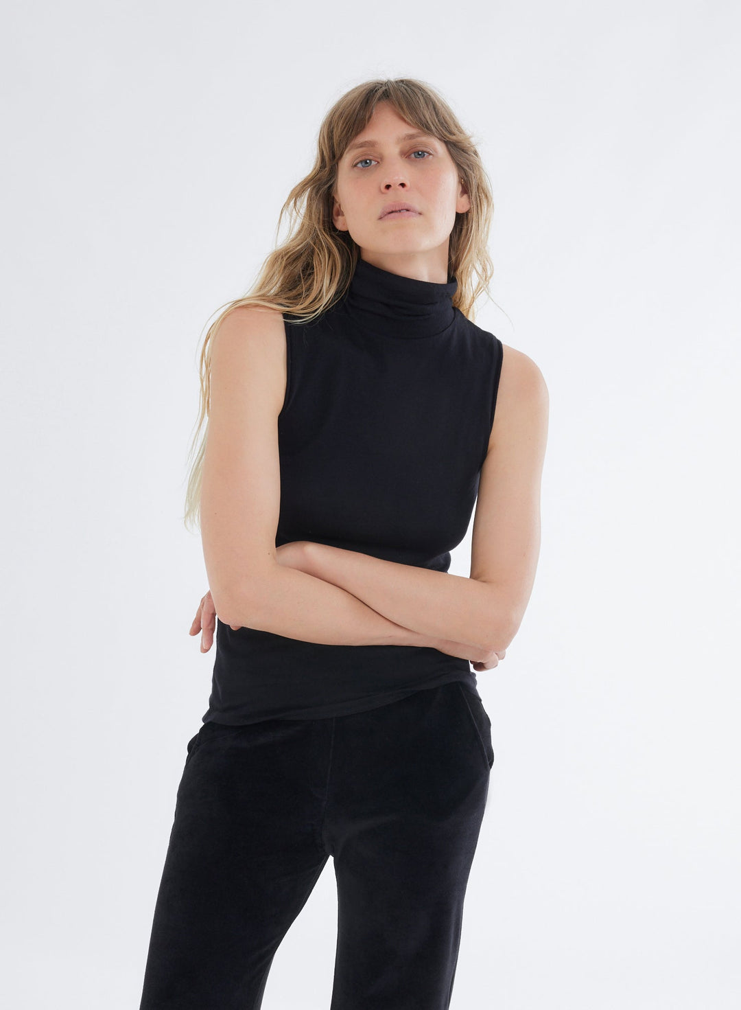 Soft Touch Sleeveless Turtleneck - TURTLENECK SLEEVELES - Majestic Filatures North America