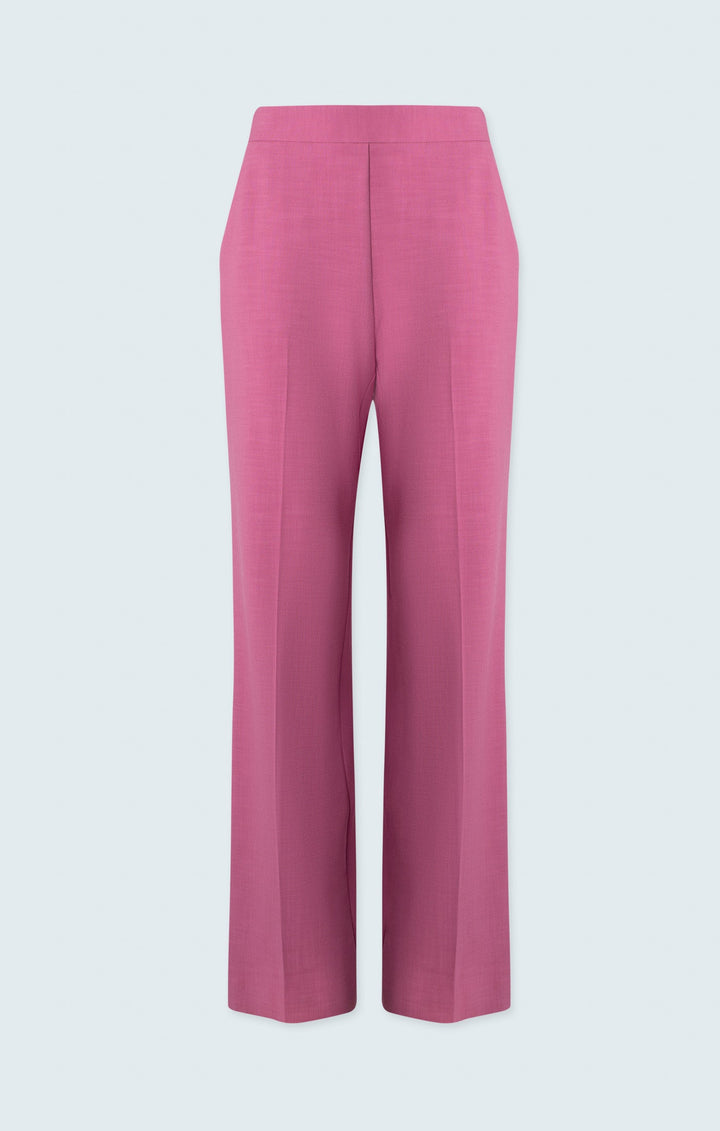 Straight leg classic pant with pockets