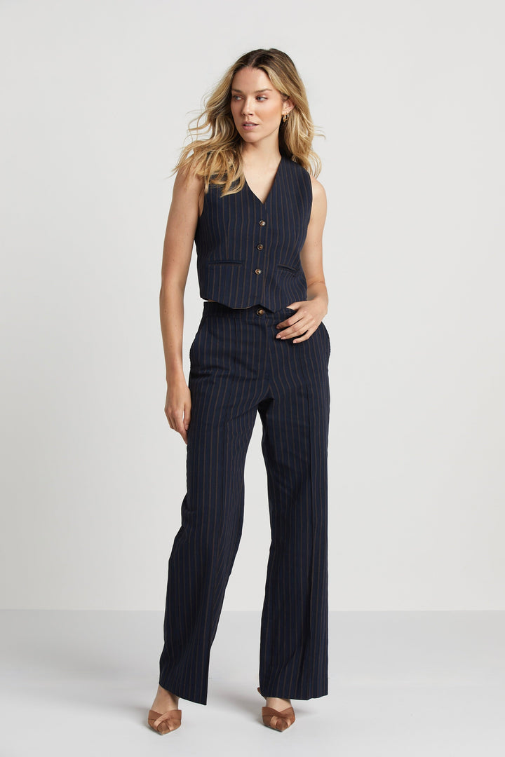 Preston Straight Leg Stretch Trouser w/ Pin Tuck