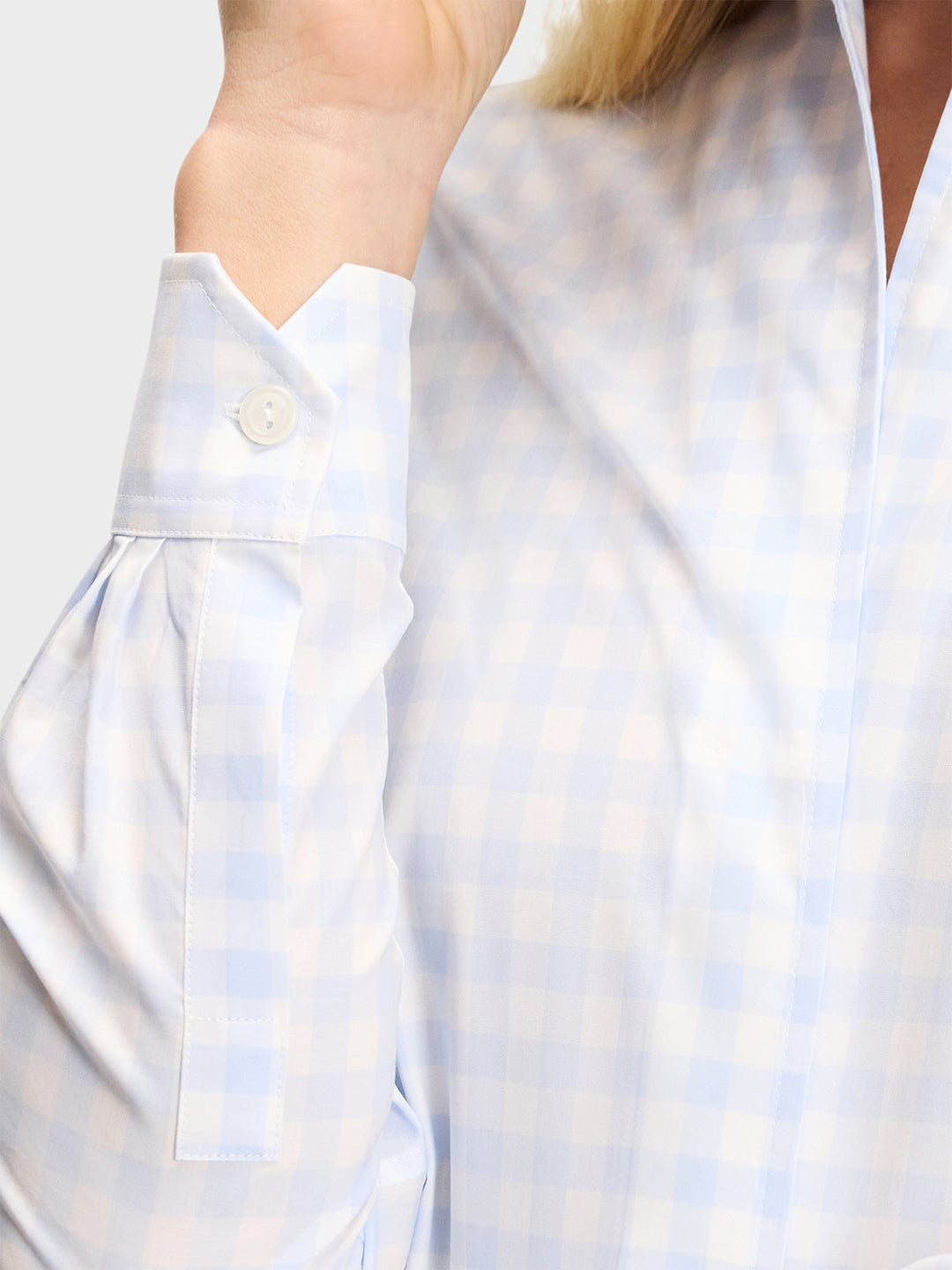 SIGNATURE: CLOUD NINE