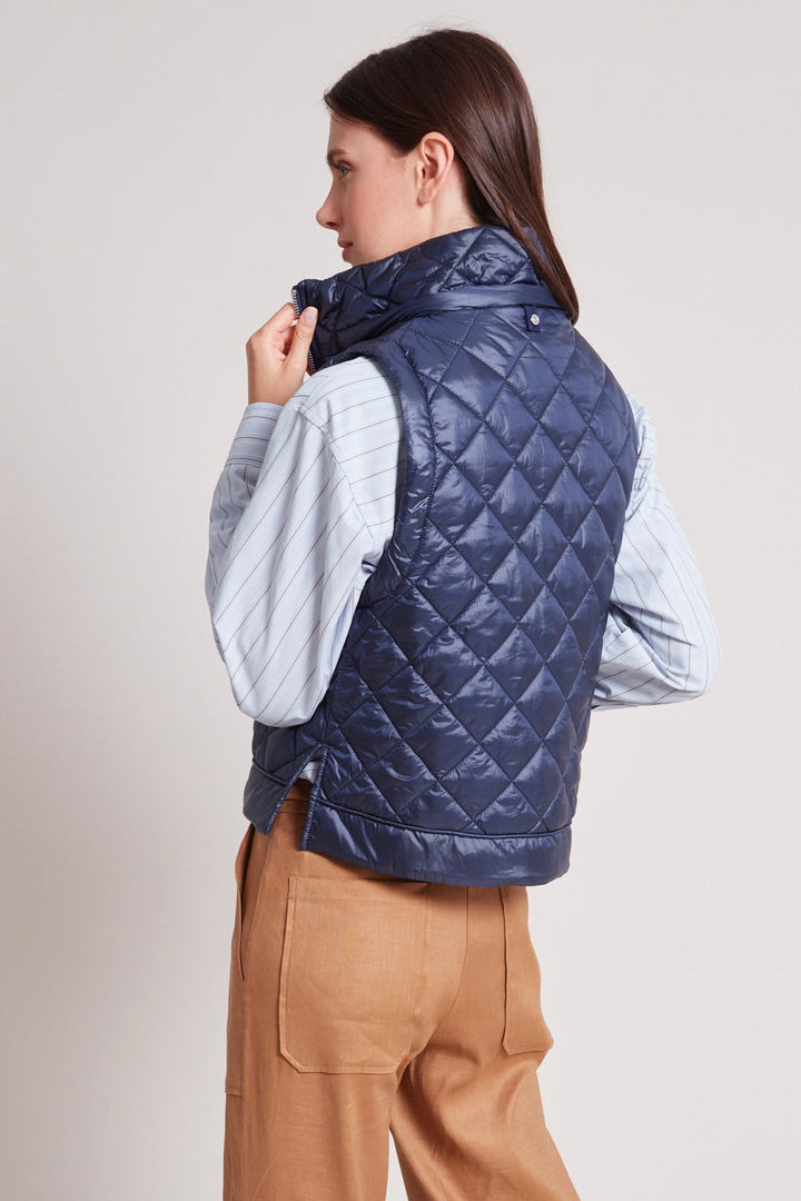 Talia quilted gilet w/ removable hood