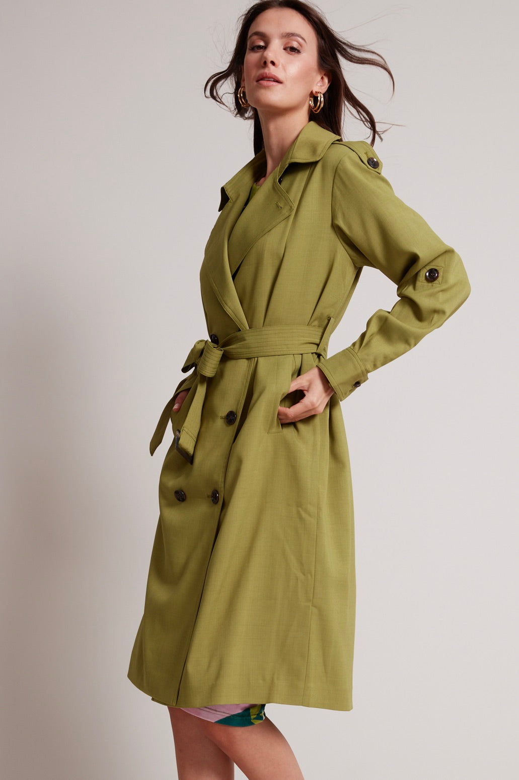 Troy cloth trench coat w/ inverted back pleat