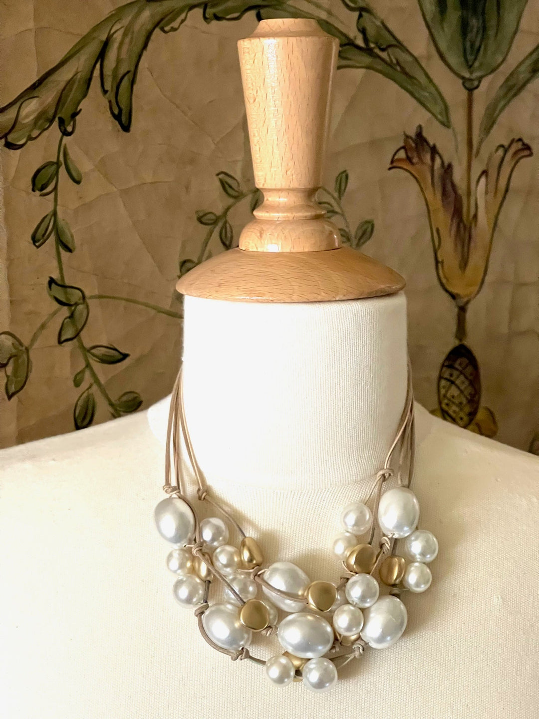 Cotton Pearl Matte Gold Natural Linen Toursade Necklace