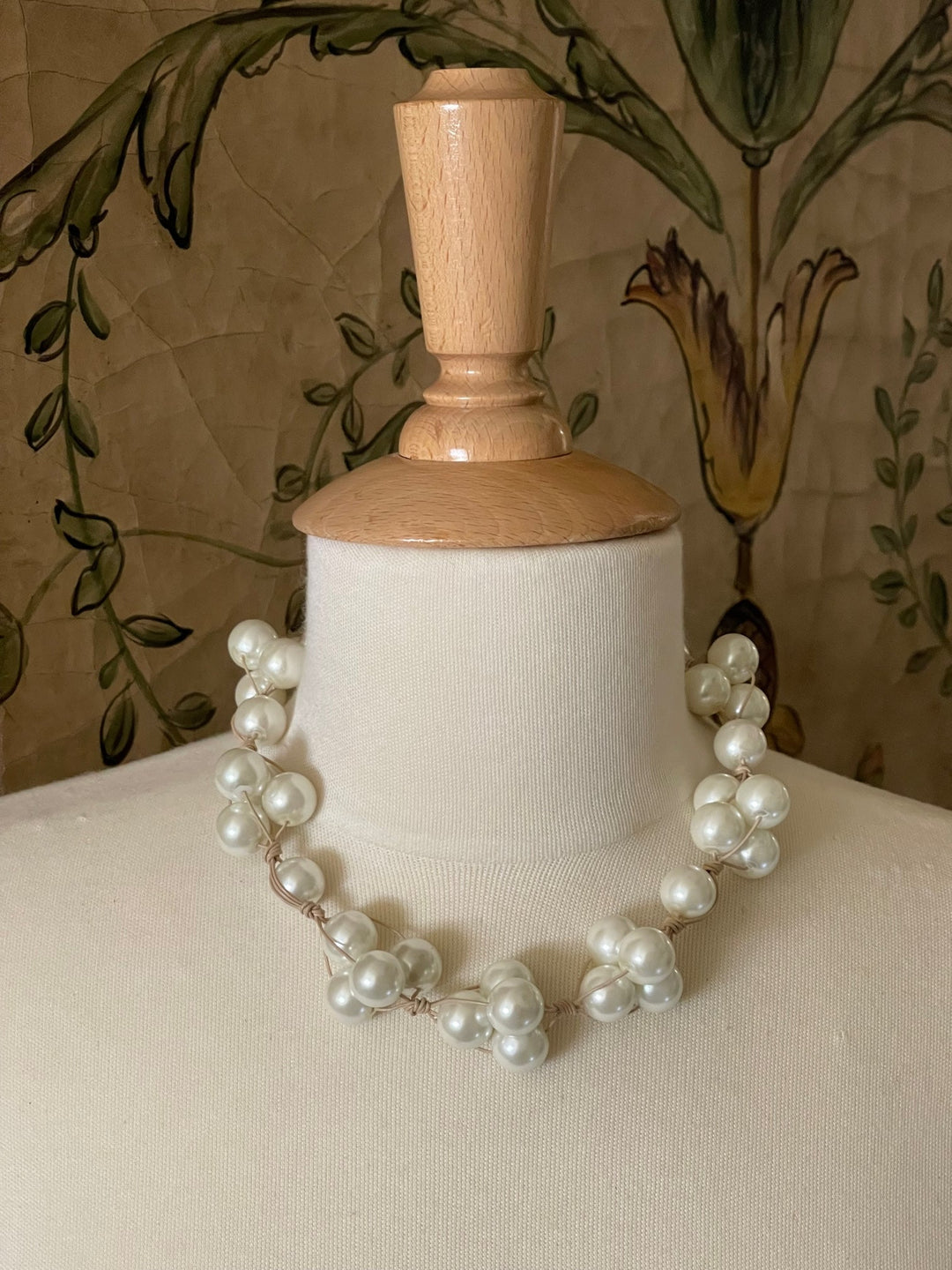 Glass Pearl Woven Putty Leather Necklace