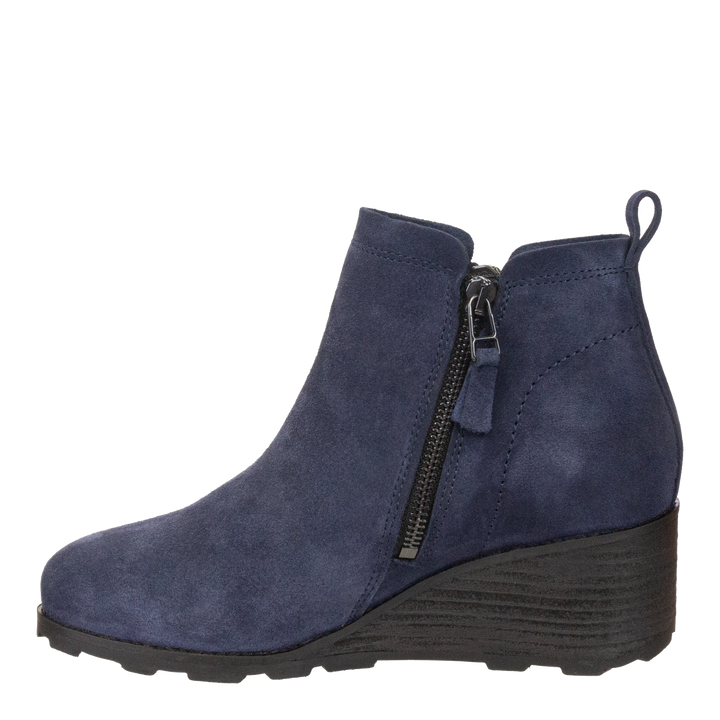 OTBT - STORY in NAVY Wedge Ankle Boots