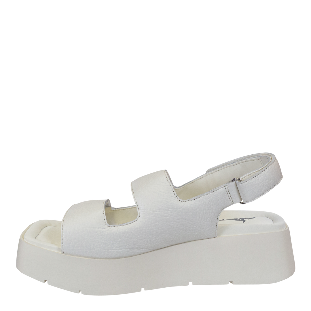 OTBT - ASSIMILATE in CHAMOIS Platform Sandals